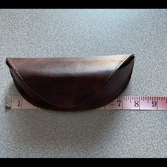 Fossil Brown Leather Sunglass Case - Picture 6 of 8